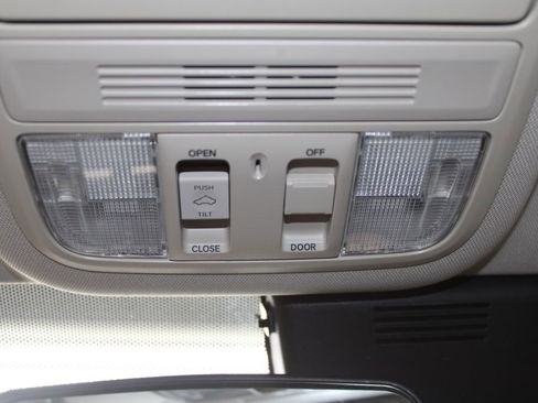 Used 2020 Honda Accord EX image 38