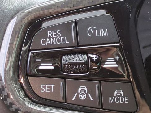 Used 2025 BMW M4 xDrive Competition AWD/4WD image 18