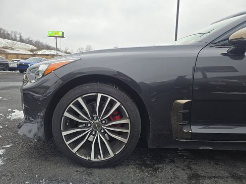 Used 2020 Kia Stinger GT-Line w/ Sun & Sound Package image 8