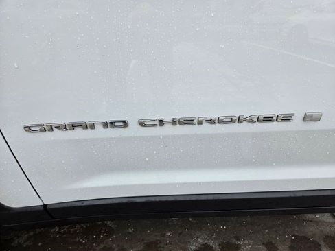 Certified 2023 Jeep Grand Cherokee Limited image 21