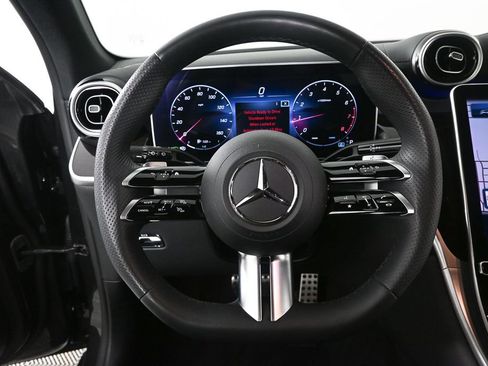 Used 2024 Mercedes-Benz GLC 300 image 2