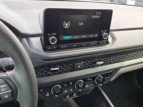 Used 2025 Honda Accord SE image 22