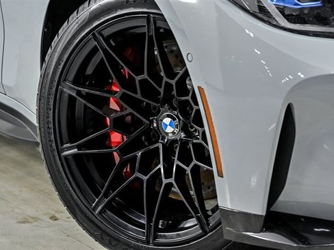 Used 2022 BMW M4 xDrive Competition w/ M Carbon Exterior Package AWD/4WD image 3