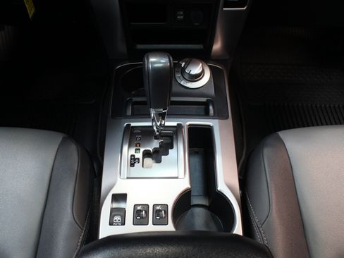 Used 2019 Toyota 4Runner SR5 Premium AWD/4WD image 60