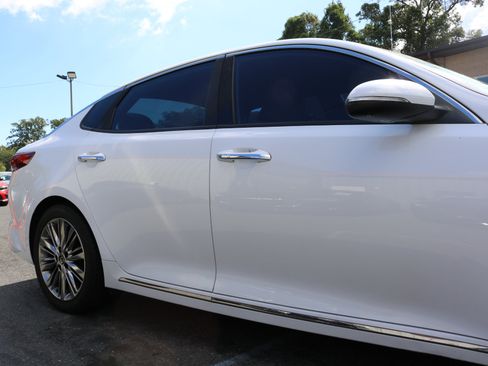 Used 2016 Kia Optima SX w/ Chrome Wheel Package image 9