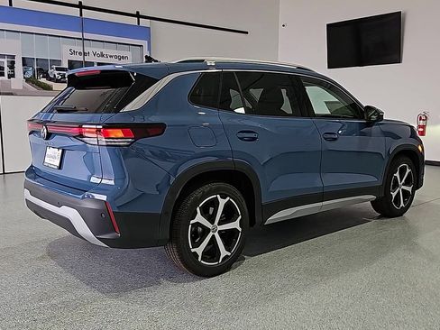 New 2026 Volkswagen Tiguan SE FWD image 9