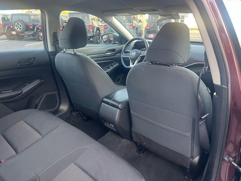 Used 2024 Nissan Altima 2.5 SV image 24