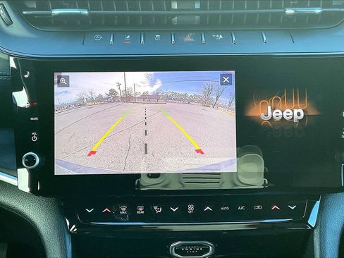 New 2026 Jeep Grand Cherokee Limited w/ Limited Altitude Package AWD/4WD image 14