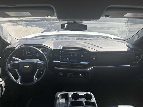 Used 2023 Chevrolet Silverado 1500 LT RWD image 14