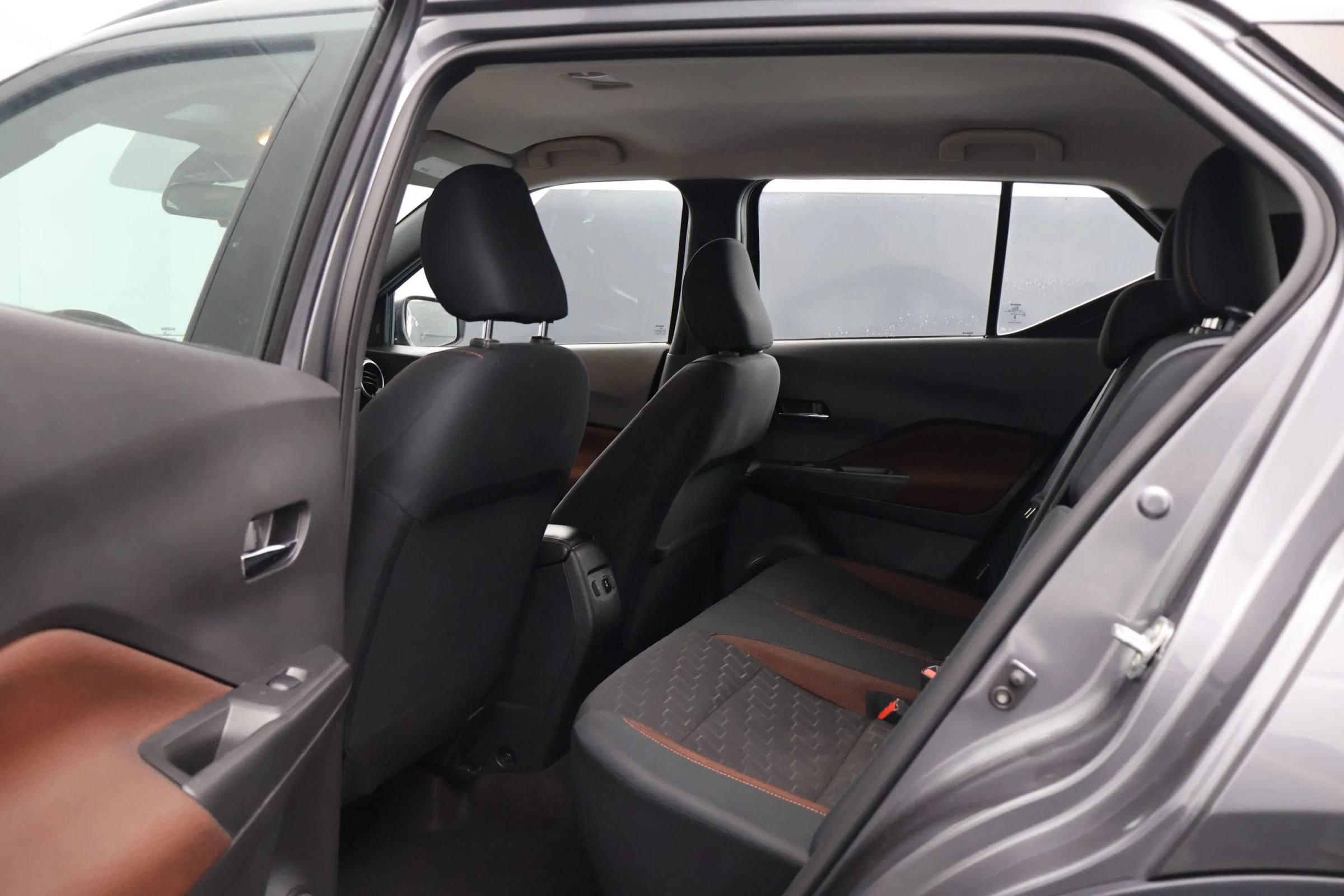 Used 2024 Nissan Kicks SR FWD image 12