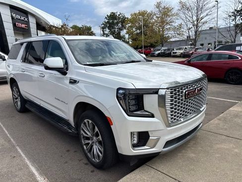 Used 2021 GMC Yukon XL Denali AWD/4WD image 3