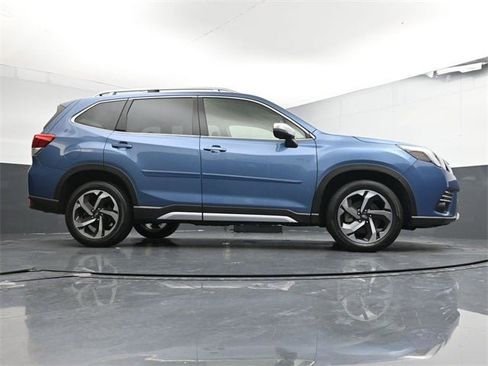 Used 2022 Subaru Forester Touring image 31