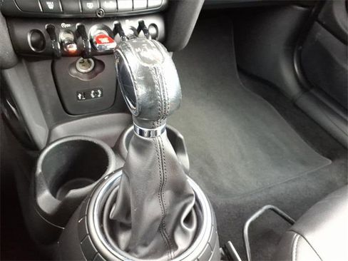 Used 2016 MINI Cooper 2-Door Hardtop image 19