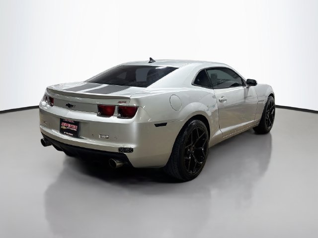 Used 2010 Chevrolet Camaro SS w/ RS Package RWD image 7