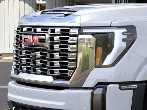 New 2026 GMC Sierra 2500 Denali w/ Denali Reserve Package AWD/4WD image 13