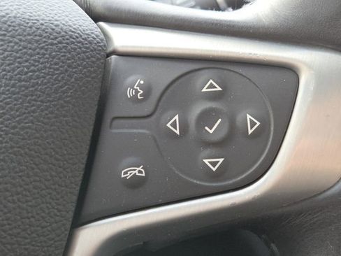 Used 2017 GMC Acadia SLT image 13