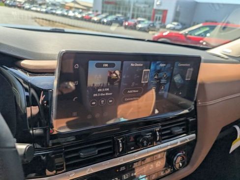 New 2026 Nissan Pathfinder Platinum AWD/4WD image 21