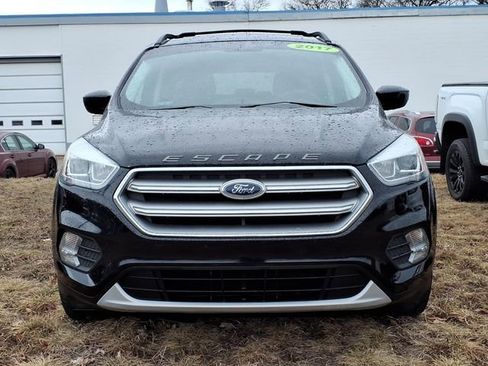Used 2017 Ford Escape SE w/ Equipment Group 201A image 2