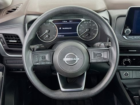Used 2023 Nissan Rogue S image 18