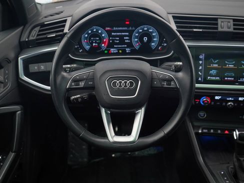Used 2023 Audi Q3 2.0T Premium Plus w/ Premium Plus Package image 9