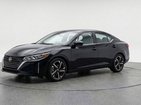 Used 2025 Nissan Sentra SV FWD image 3