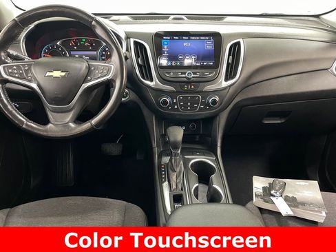 Used 2022 Chevrolet Equinox LT image 2