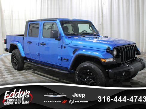 Used 2022 Jeep Gladiator Sport image 1
