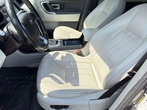 Used 2017 Land Rover Discovery Sport HSE image 5