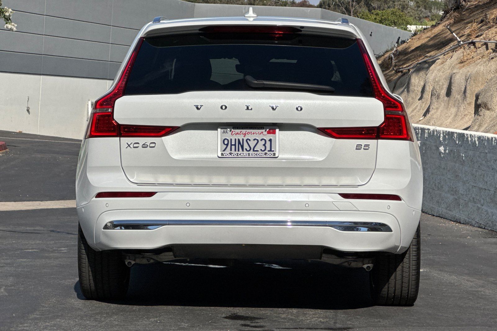 Certified 2023 Volvo XC60 B5 Plus w/ Protection Package Premier FWD image 5