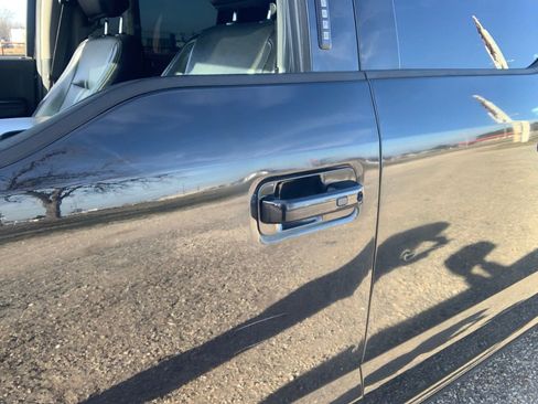 Used 2017 Ford F350 Lariat w/ Lariat Ultimate Package image 9