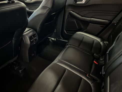 Used 2022 Ford Escape SEL image 12