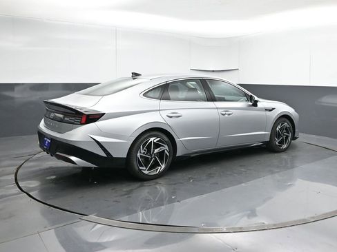 New 2026 Hyundai Sonata SEL FWD image 5