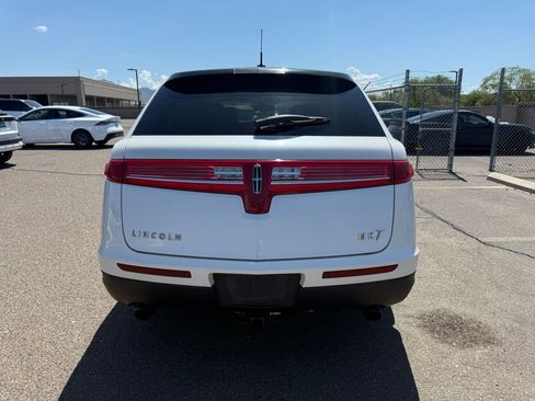 Used 2019 Lincoln MKT AWD image 6