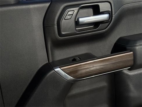 Certified 2021 Chevrolet Silverado 1500 RST w/ Redline Edition image 32