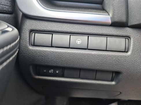 Used 2022 Nissan Rogue SV AWD/4WD image 15
