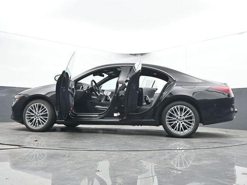 Used 2025 Mercedes-Benz CLA 250 4MATIC image 70