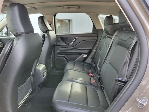 New 2026 Lincoln Corsair Premiere image 18