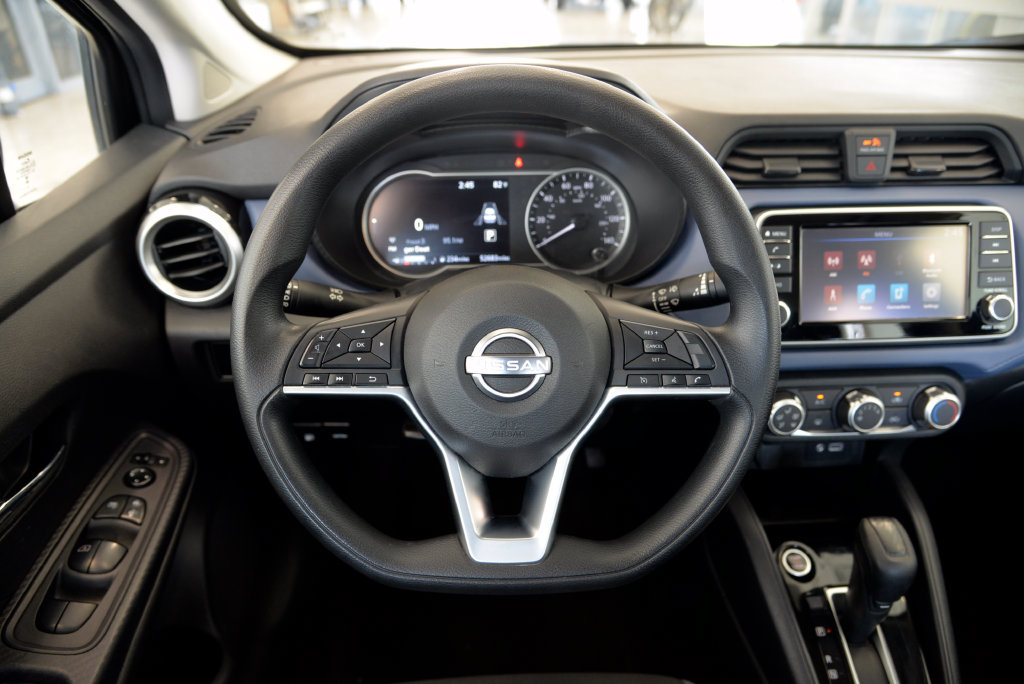 Used 2023 Nissan Versa SV FWD image 18