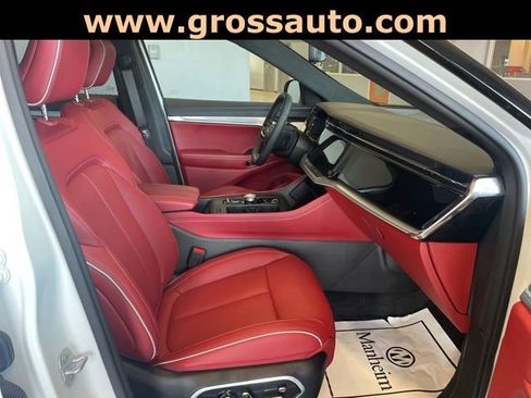 Used 2024 Jeep Wagoneer Launch Edition image 53