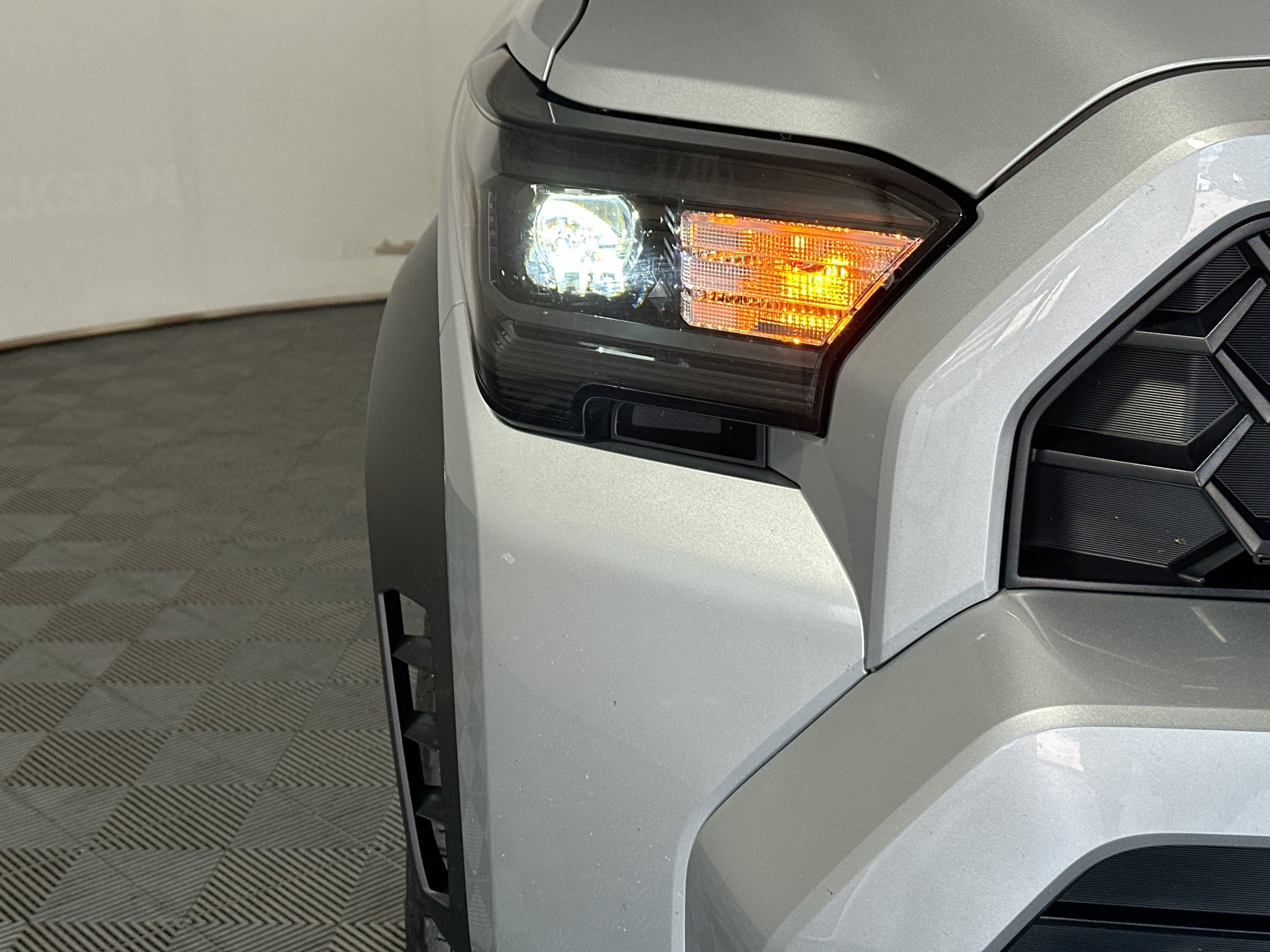 Certified 2025 Toyota 4Runner TRD Off-Road Premium AWD/4WD image 9