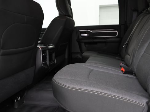 Used 2020 RAM 2500 Big Horn w/ Night Edition AWD/4WD image 40
