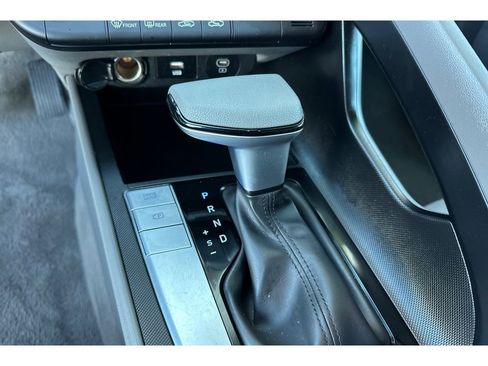 Used 2024 Hyundai Elantra SEL image 23