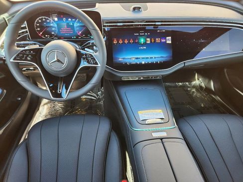 New 2025 Mercedes-Benz E 350 4MATIC Sedan image 12