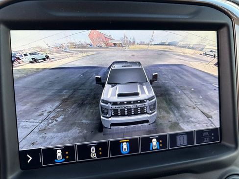 Used 2022 Chevrolet Silverado 2500 High Country w/ Z71 Off-Road Package image 36