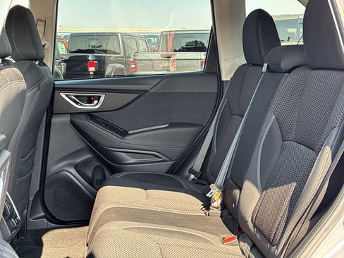 Used 2023 Subaru Forester Premium AWD/4WD image 24