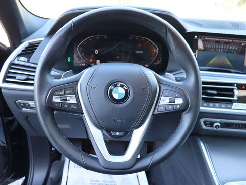 Used 2021 BMW X6 xDrive40i w/ Premium Package image 22