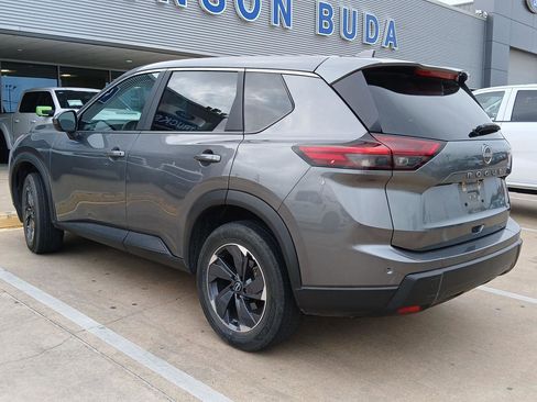 Used 2025 Nissan Rogue SV image 9