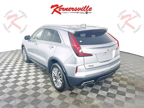 Used 2024 Cadillac XT4 Premium Luxury image 5