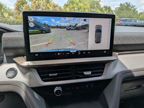 New 2026 Ford Explorer Active RWD image 21