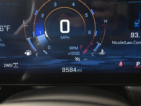 Used 2025 Chevrolet Equinox LT w/ Safety and Technology Package AWD/4WD image 25
